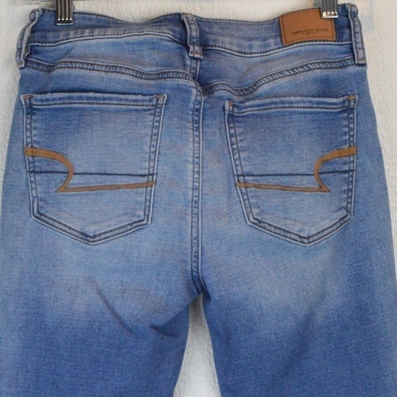American Eagle Hi-Rise Jegging Crop, Stretch - Size 2, Light Wash - Picture 8 of 10